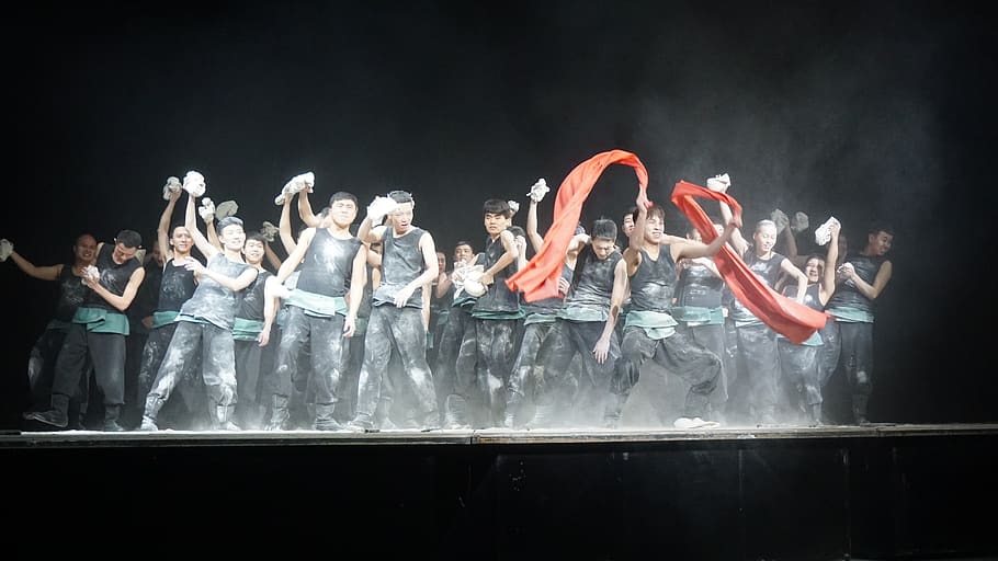 people-ballet-dancer-performance-statue-the-crowd